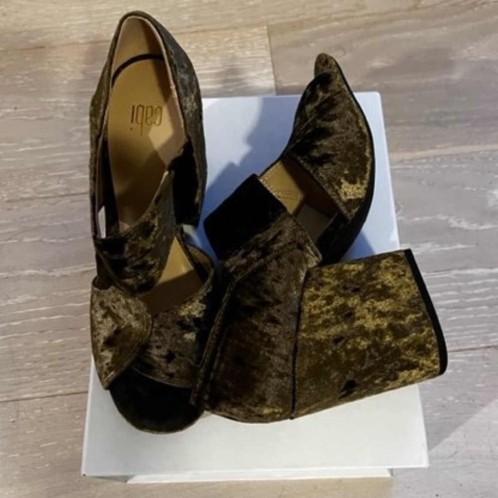 Cabi SIze 8 Interlock Block Heel NWOT